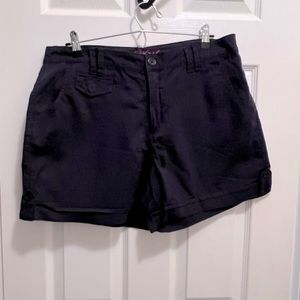 Gloria Vanderbilt navy shorts size 12